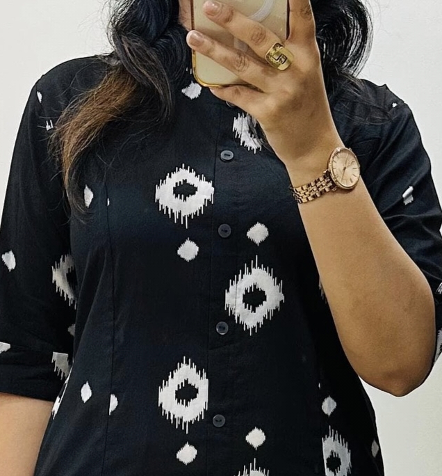 BLACK CHUNDRI
